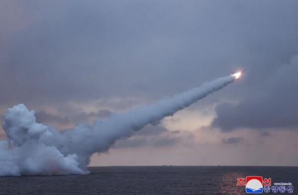 朝鲜试射潜射巡航导弹，朝中社报道
